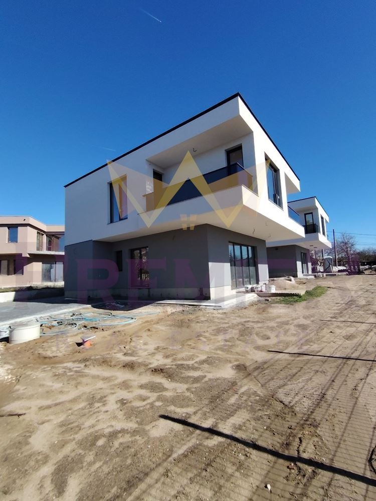 Продава КЪЩА, гр. Варна, м-т Боровец - юг, снимка 6 - Къщи - 53574405