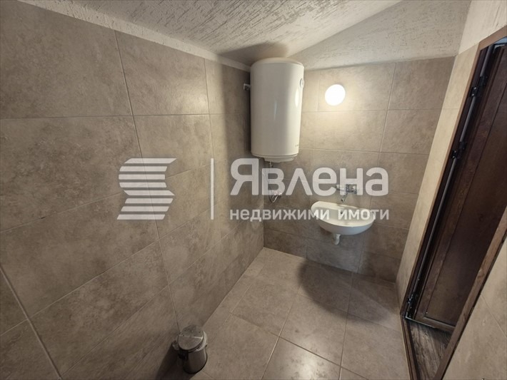 Продава КЪЩА, с. Свидня, област София област, снимка 11 - Къщи - 55730149