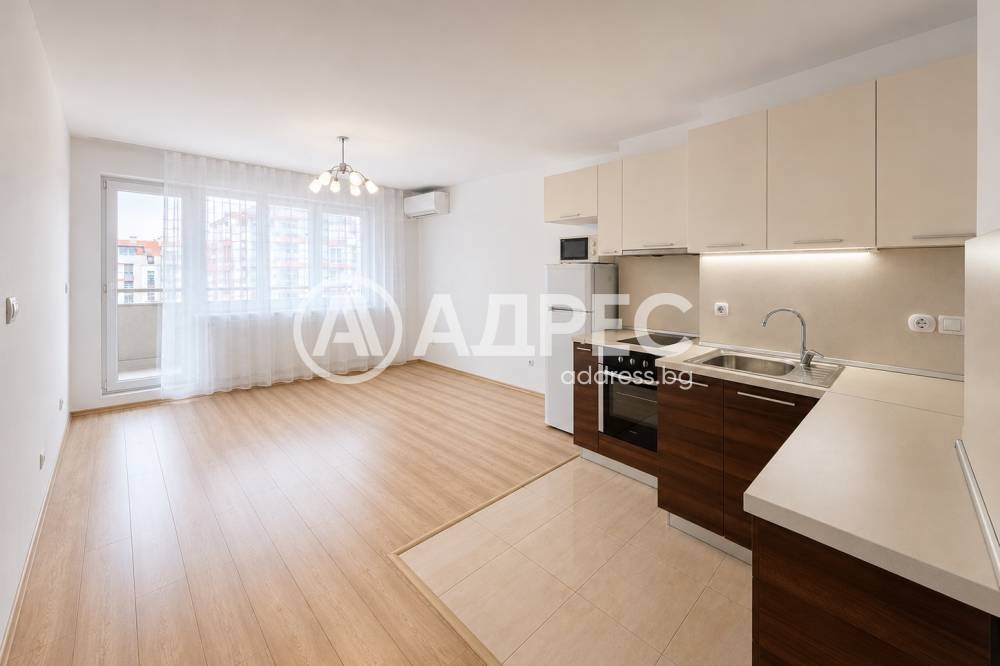 Продава 2-СТАЕН, гр. София, Център