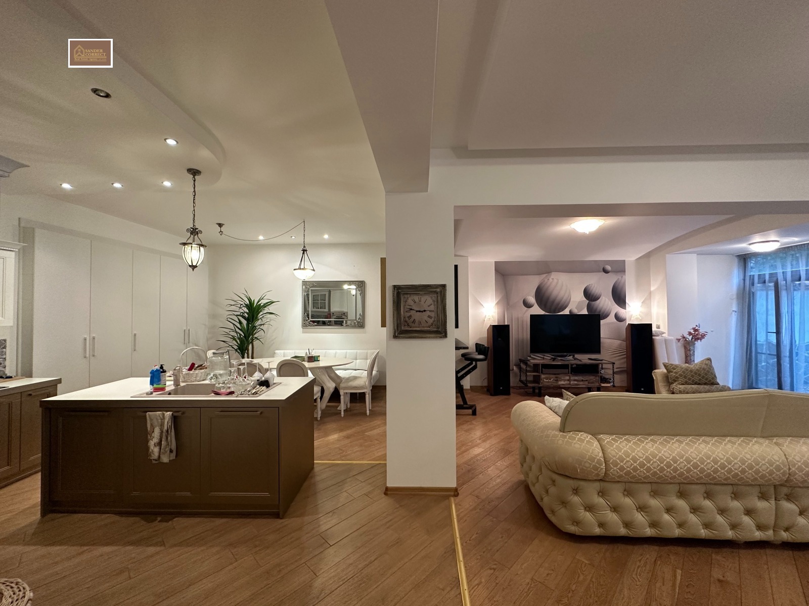 Продава МНОГОСТАЕН, гр. София, Център, снимка 4 - Апартаменти - 53884335