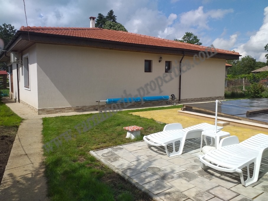 Продава КЪЩА, с. Соколово, област Добрич, снимка 3 - Къщи - 54571201