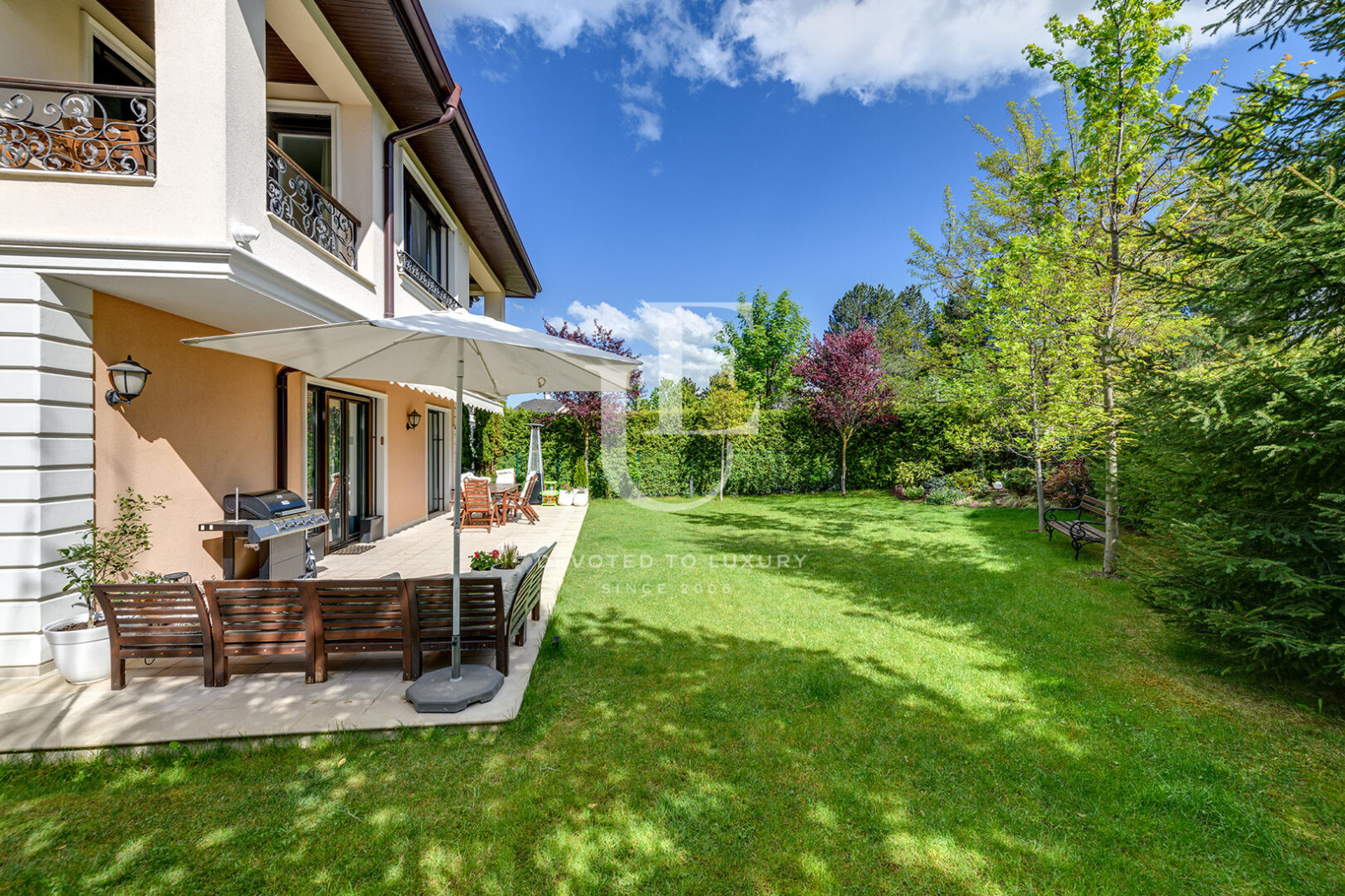 Продава КЪЩА, гр. София, м-т Камбаните, снимка 3 - Къщи - 55741320