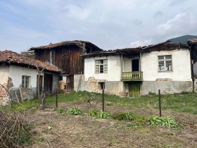 Продажба на имоти в гр. Клисура, област Пловдив - изображение 2 