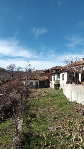 Продажба на имоти в гр. Клисура, област Пловдив - изображение 3 