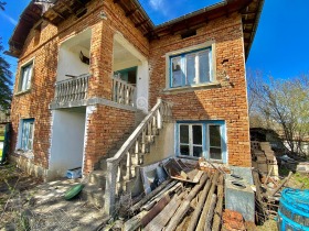 Продажба на имоти в с. Вързулица, област Велико Търново - изображение 1 