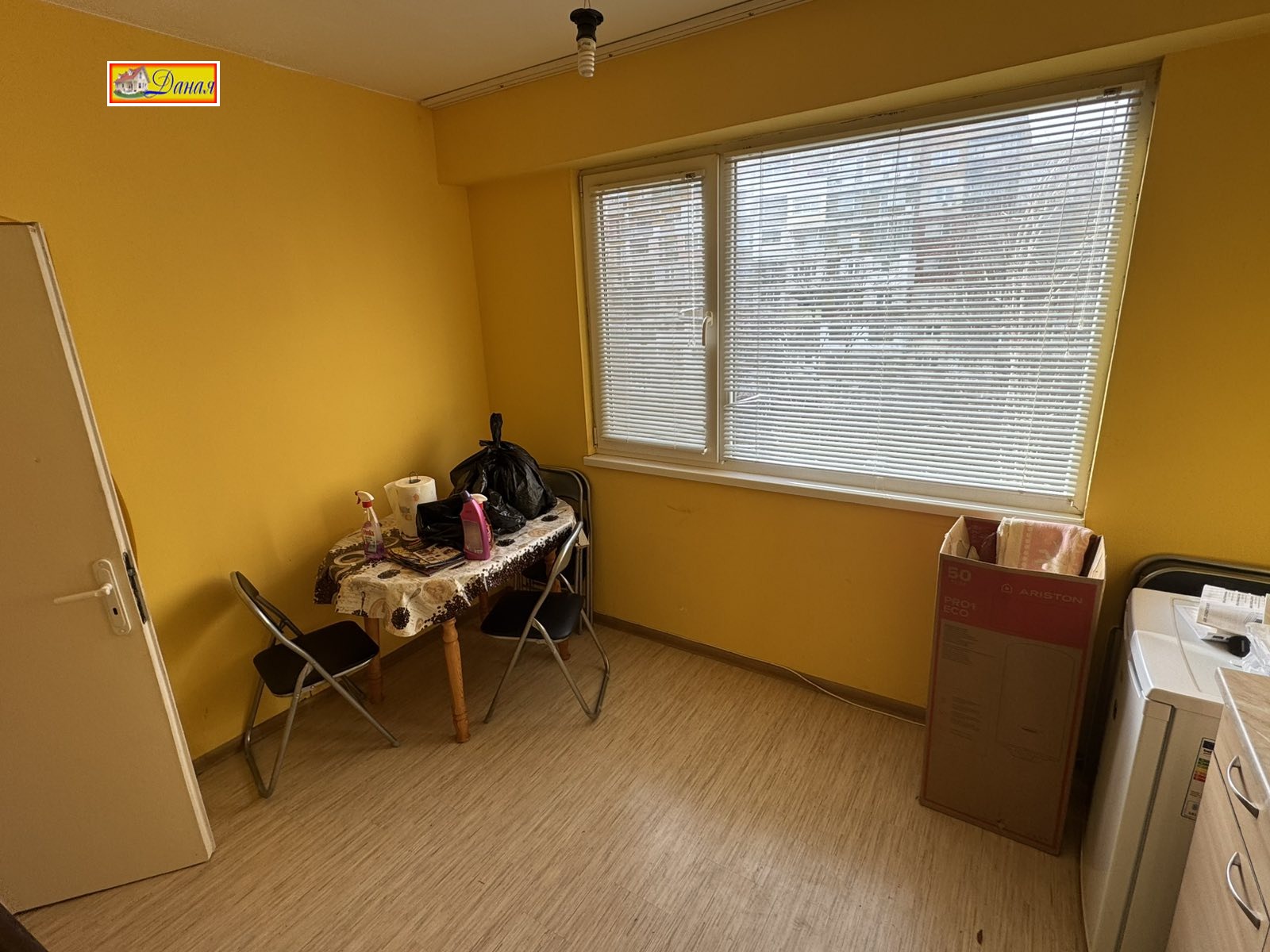 Продава 3-СТАЕН, гр. Враца, Дъбника, снимка 7 - Апартаменти - 56305273