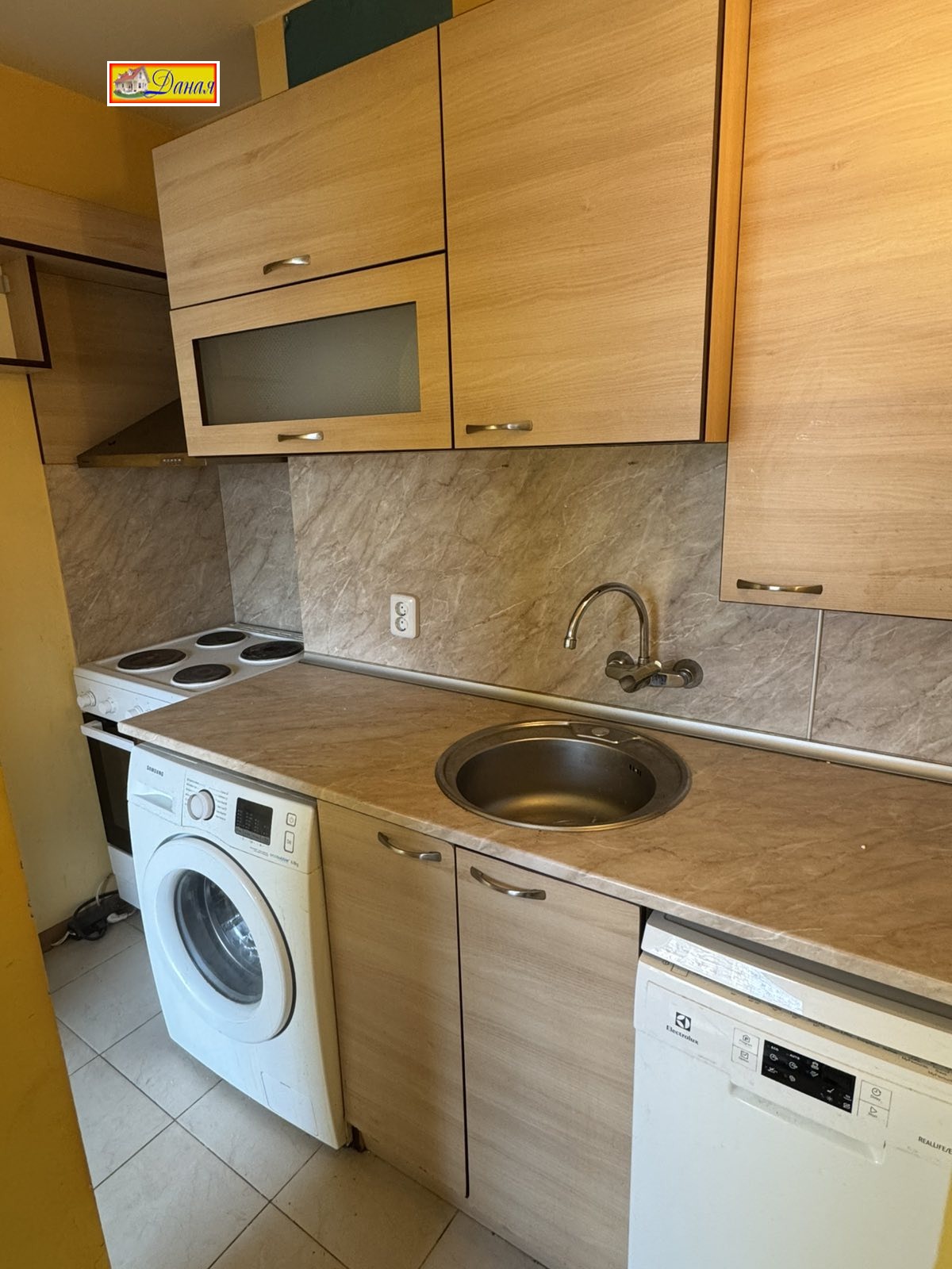 Продава 3-СТАЕН, гр. Враца, Дъбника, снимка 9 - Апартаменти - 56305273