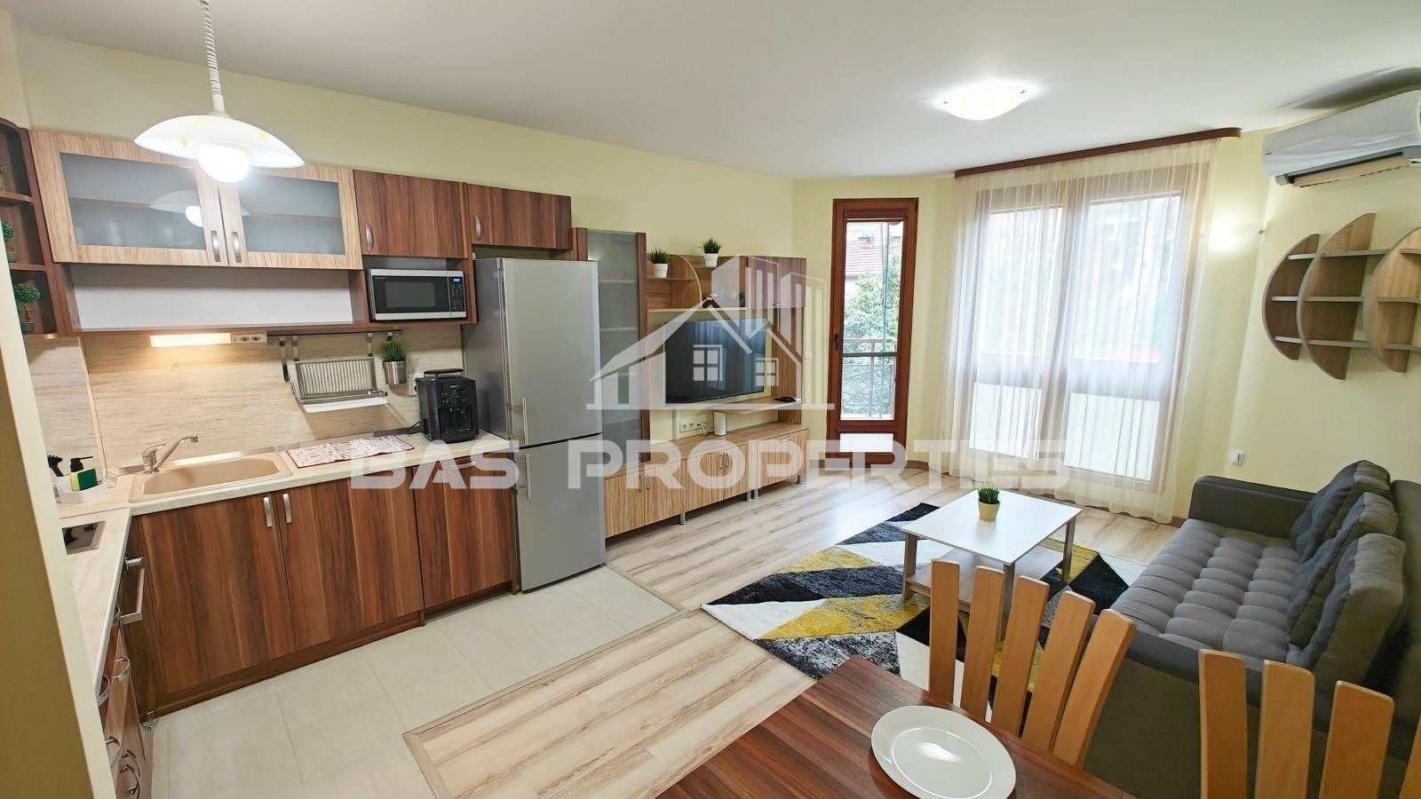Продава 3-СТАЕН, гр. София, Карпузица