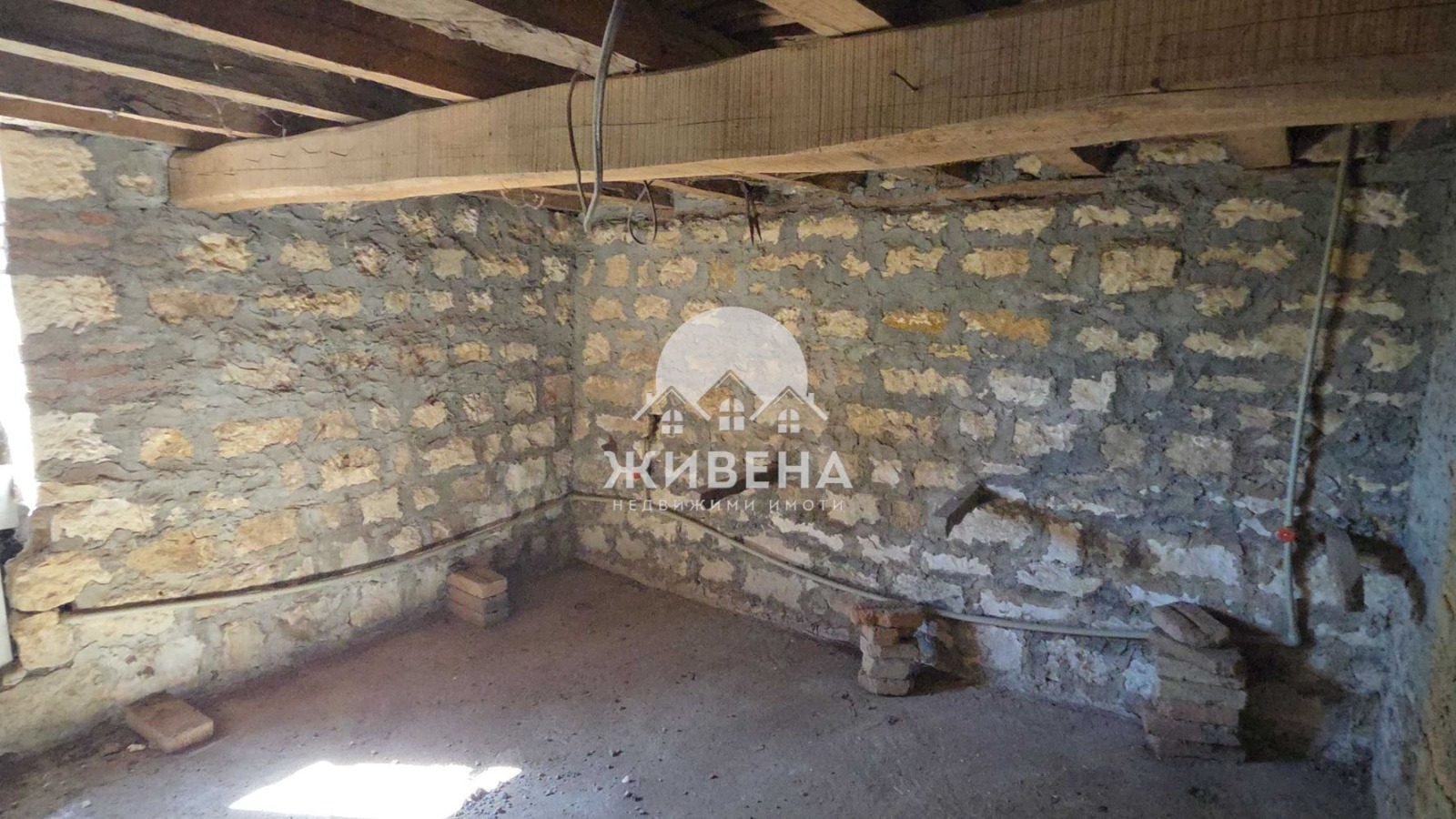 Продава КЪЩА, с. Червенци, област Варна, снимка 16 - Къщи - 52531151