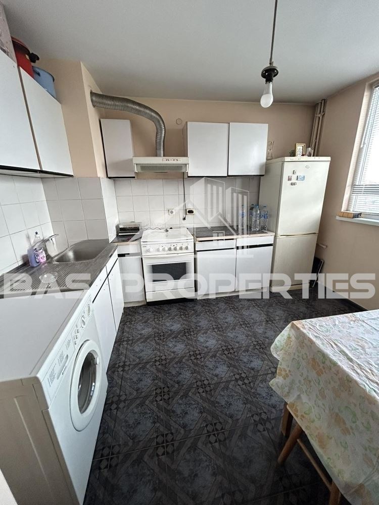 Продава 4-СТАЕН, гр. София, Хиподрума, снимка 3 - Апартаменти - 56067175