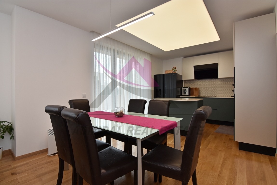 Продава 4-СТАЕН, гр. Варна, Бриз, снимка 4 - Апартаменти - 55008285