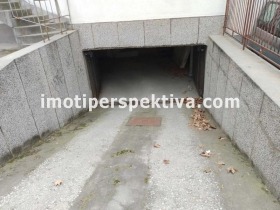 Garage Zentar, Plowdiw 5