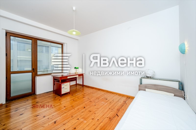 Продава 4-СТАЕН, гр. София, Докторски паметник, снимка 8 - Aпартаменти - 49069043