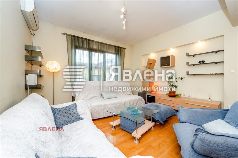 Продава 4-СТАЕН, гр. София, Докторски паметник, снимка 2 - Aпартаменти - 49069043