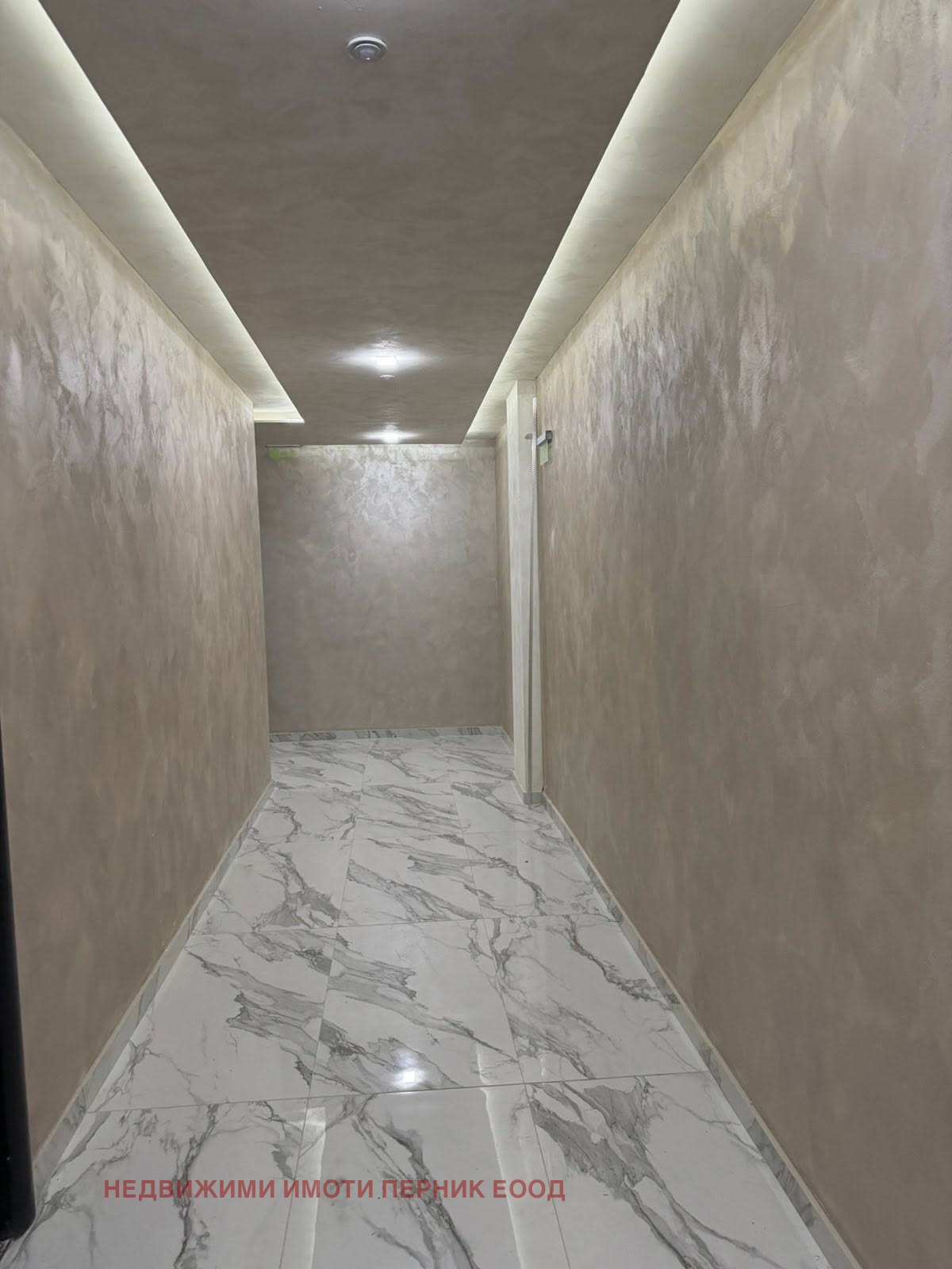 Продава 3-СТАЕН, гр. Перник, Изток, снимка 3 - Апартаменти - 53704167