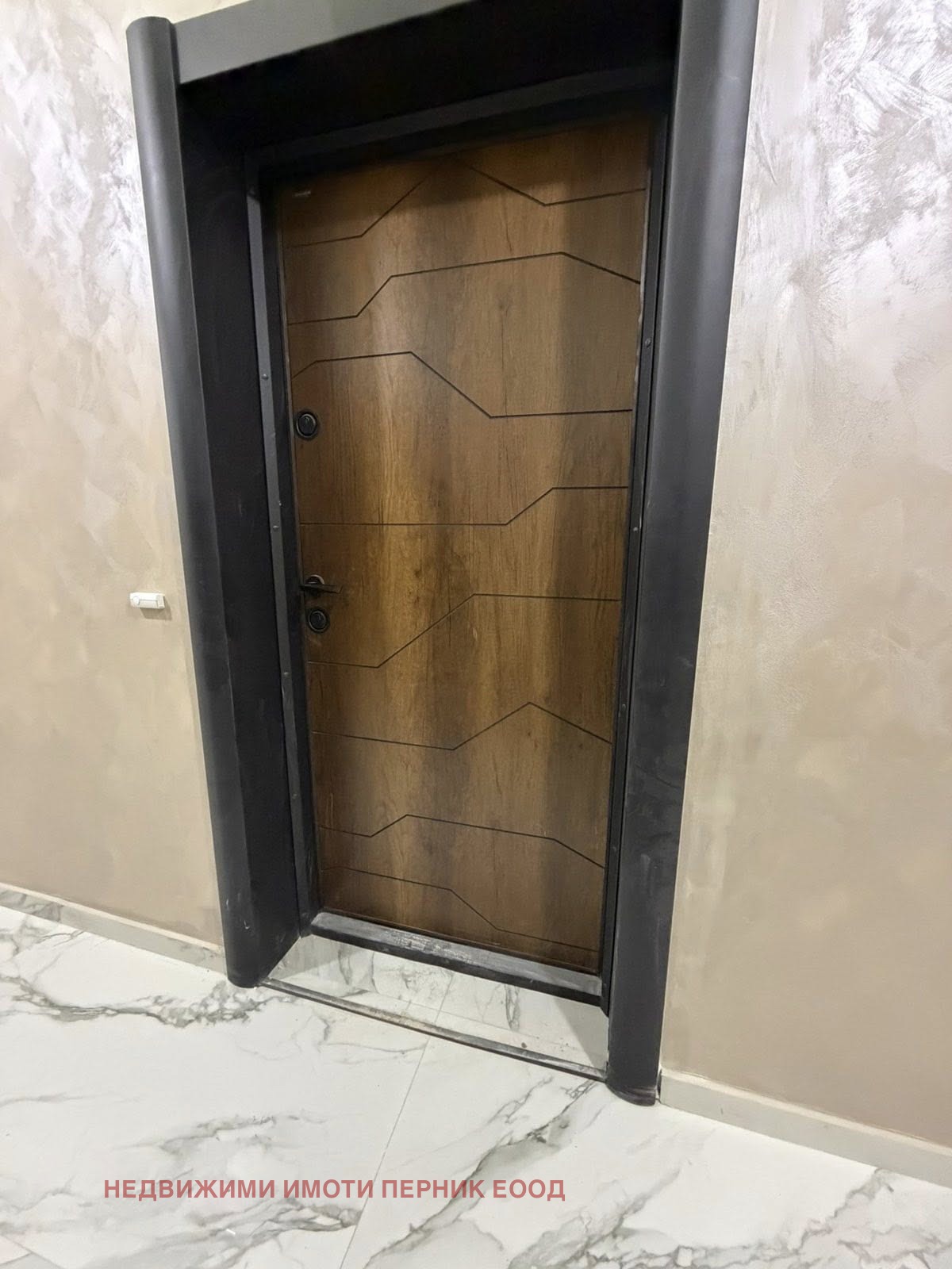 Продава 3-СТАЕН, гр. Перник, Изток, снимка 5 - Апартаменти - 53704167