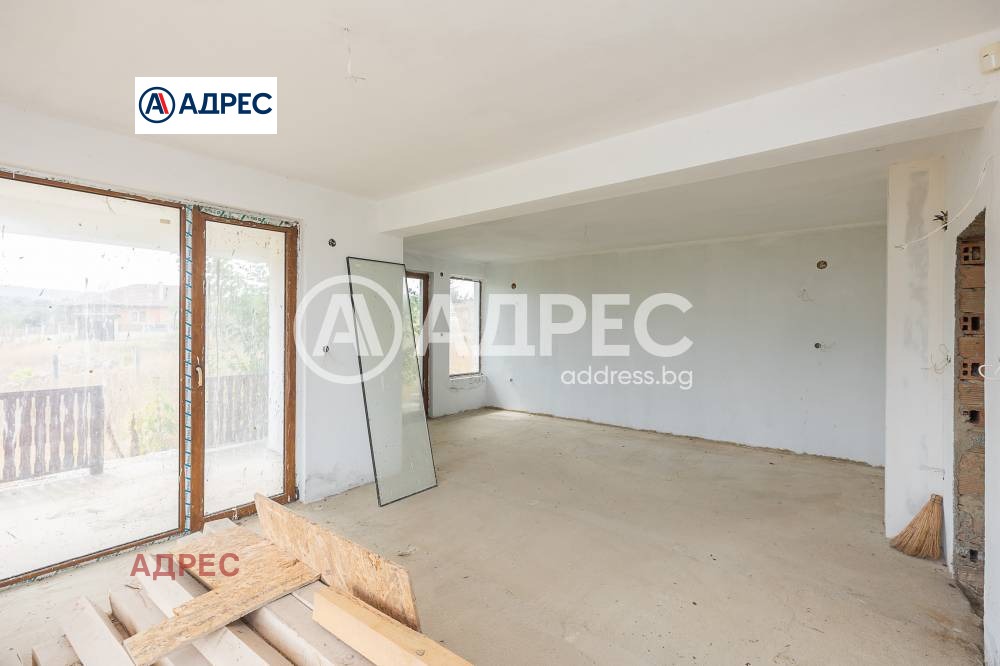 Продава КЪЩА, с. Църква, област Добрич, снимка 2 - Къщи - 54078382