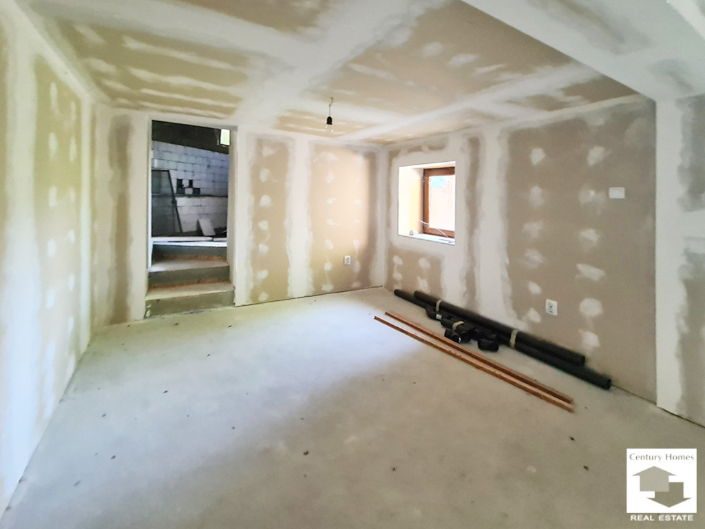 Продава КЪЩА, с. Раданово, област Велико Търново, снимка 5 - Къщи - 55141103