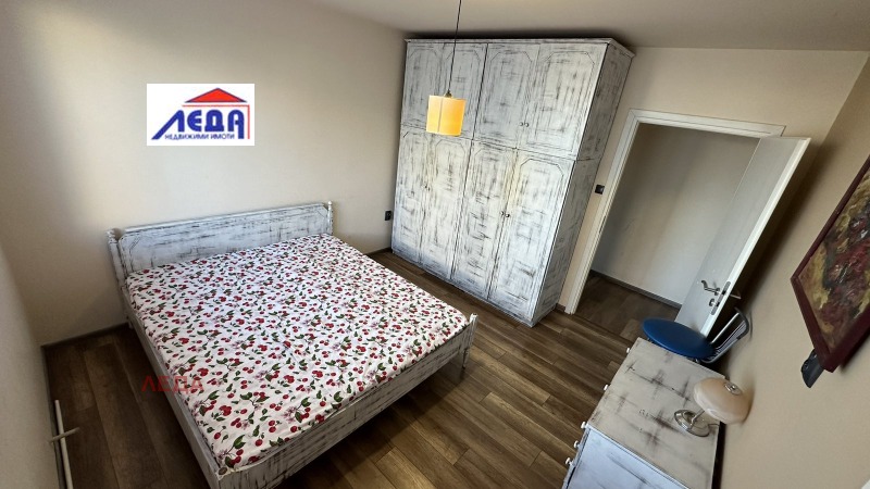 Na prodej  3 ložnice Pleven , 9-ti kvartal , 100 m2 | 27359673