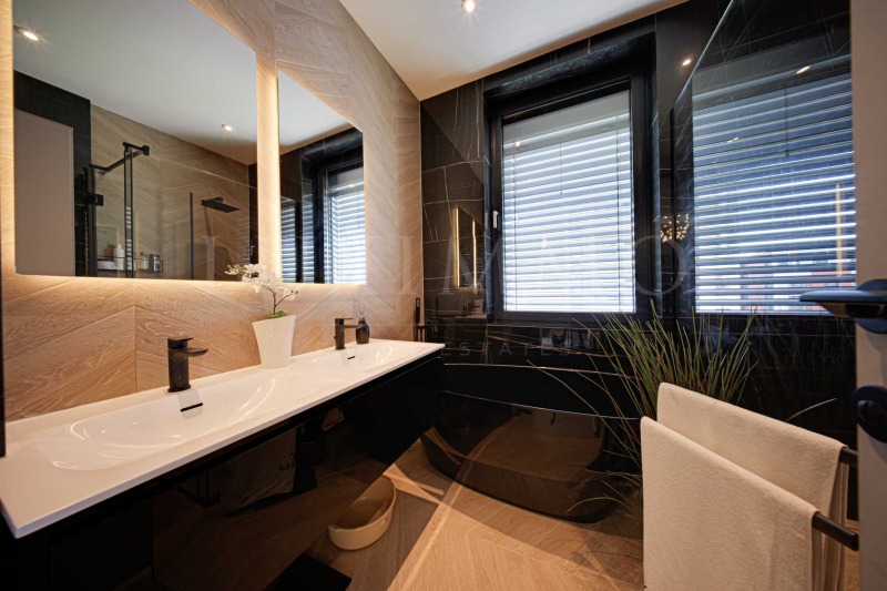 Продава  4-стаен град София , Лозенец , 206 кв.м | 49207626 - изображение [17]