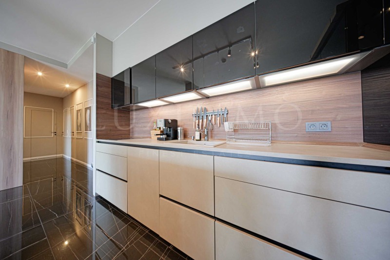 Продава  4-стаен град София , Лозенец , 206 кв.м | 49207626 - изображение [8]