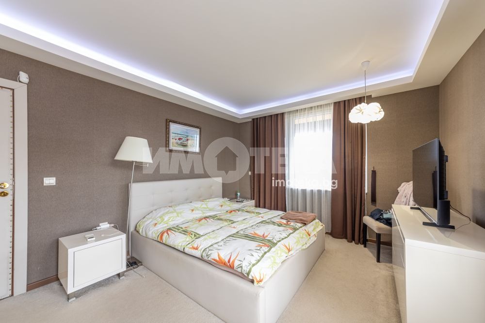 Продава КЪЩА, гр. Варна, м-т Манастирски рид, снимка 3 - Къщи - 56653374