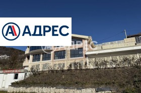 Продава къща град Варна м-т Акчелар - [1] 