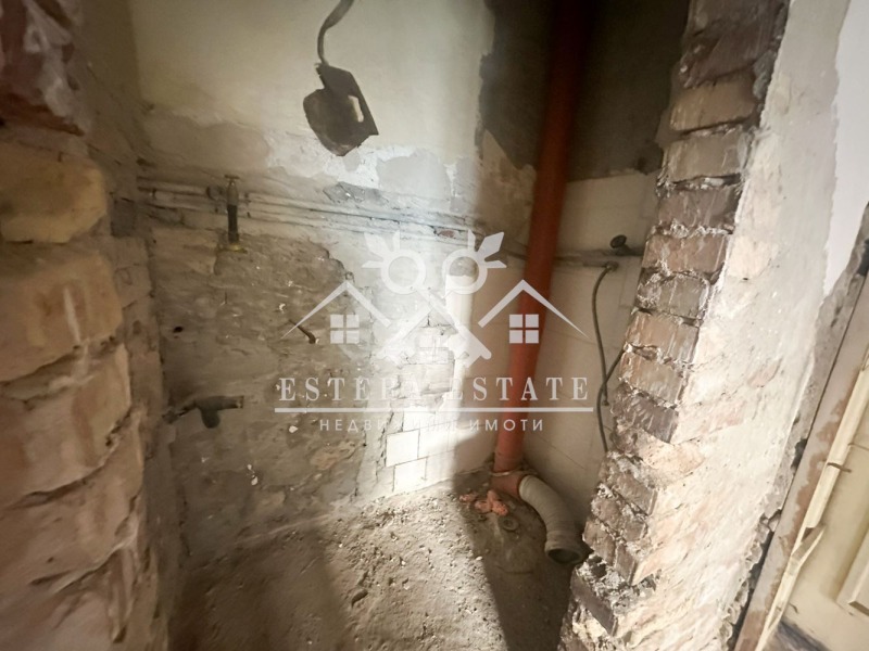 Продава  Етаж от къща град Шумен , Добруджански , 81 кв.м | 83250184 - изображение [8]