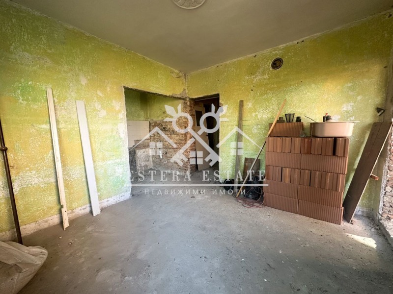 Продава  Етаж от къща град Шумен , Добруджански , 81 кв.м | 83250184 - изображение [2]