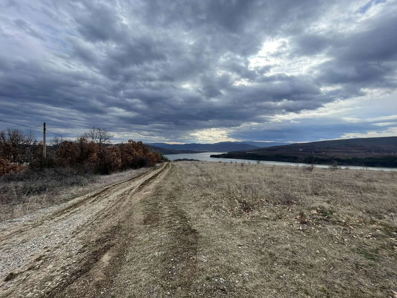 Продава ПАРЦЕЛ, яз. Пчелина, област Перник, снимка 2 - Парцели - 54192031