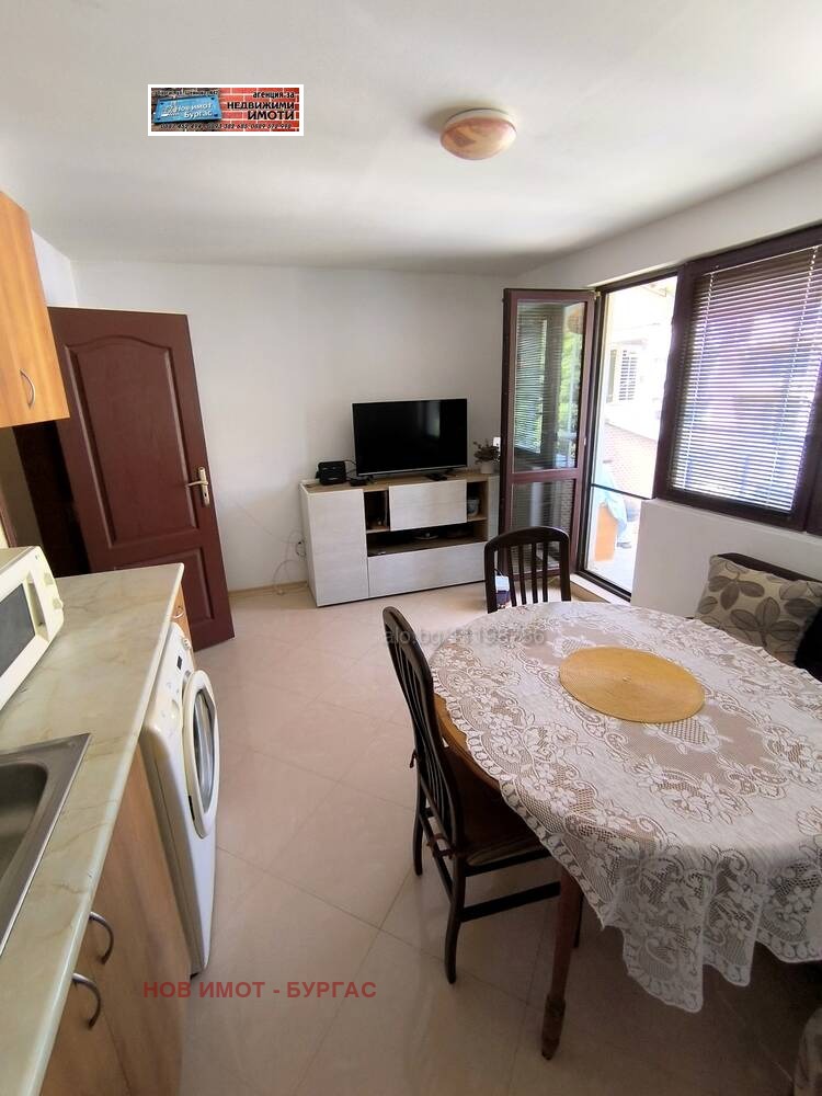 Продава 2-СТАЕН, гр. Бургас, Възраждане, снимка 4 - Апартаменти - 55056491