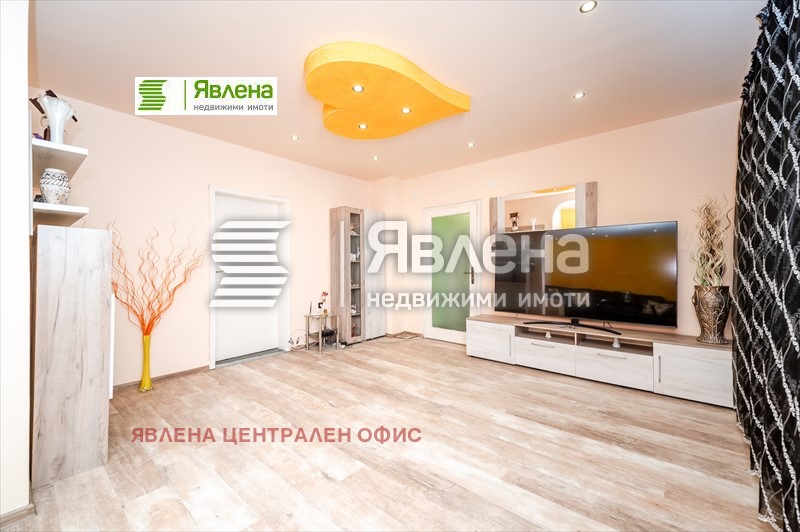 Продава 3-СТАЕН, гр. София, Изток, снимка 3 - Aпартаменти - 48580172