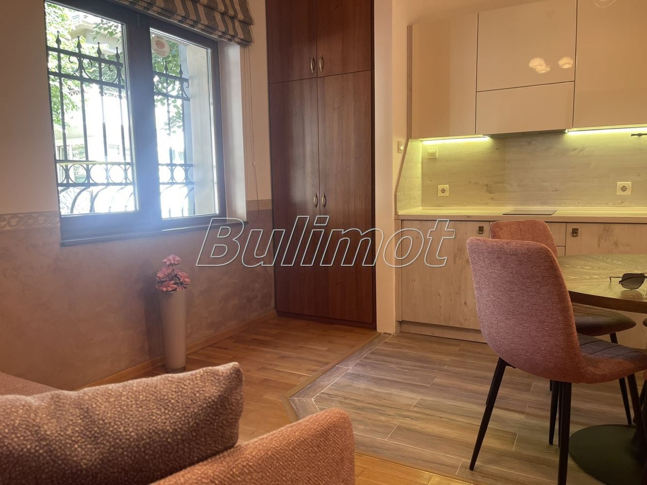 Продава 2-СТАЕН, гр. Варна, ВИНС-Червен площад, снимка 2 - Апартаменти - 55797937