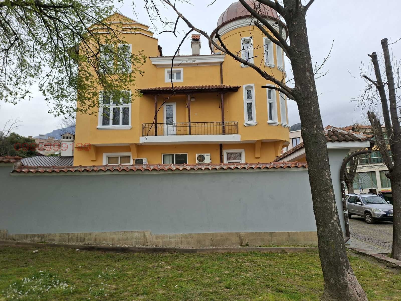 Продава КЪЩА, гр. Карлово, област Пловдив, снимка 2 - Къщи - 54480471
