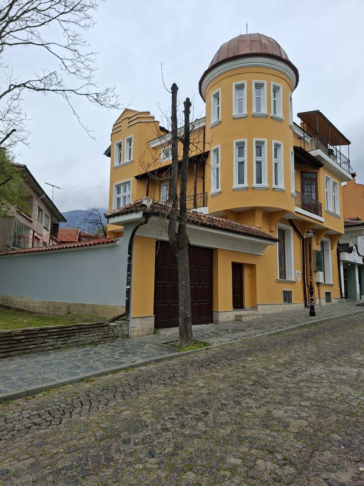 Продава КЪЩА, гр. Карлово, област Пловдив