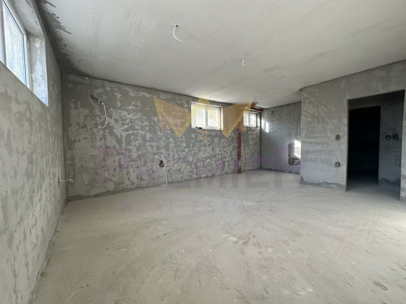 Продава  Офис, град Варна, Изгрев • 85 000 EUR • ID 51634949 — holmes.bg - [1] 