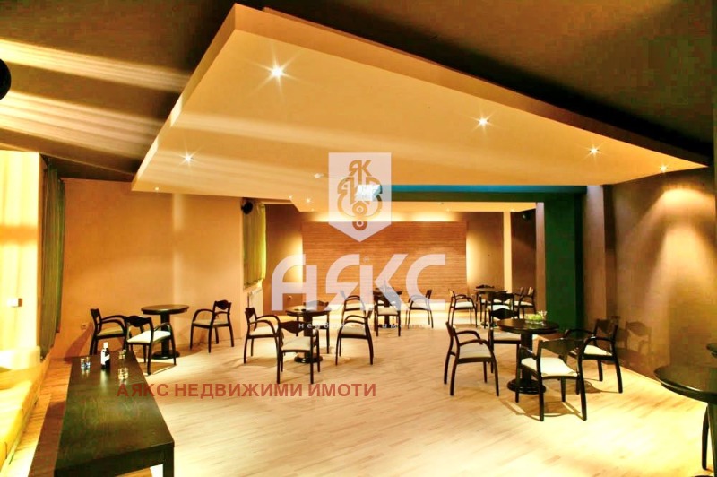 Myytävänä  Myymälä Sofia , Vitoša , 188 neliömetriä | 91759167 - kuva [3]