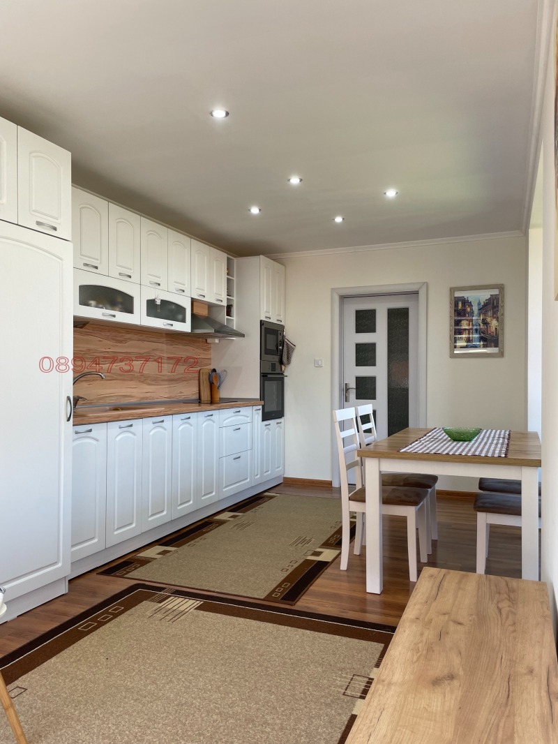 Продава МНОГОСТАЕН в област Разград, гр. Кубрат - 145 кв.м / 130 000 € » 254 257.90 лв.