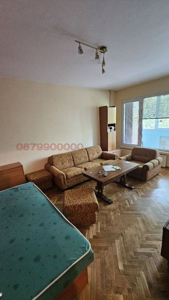 En venta  Estudio Sofia , Svoboda , 44 metros cuadrados | 28632413