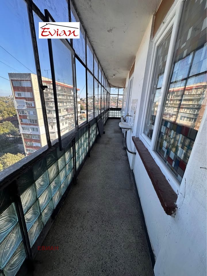 На продаж  1 спальня Русе , Централен южен район , 68 кв.м | 41929352 - зображення [2]