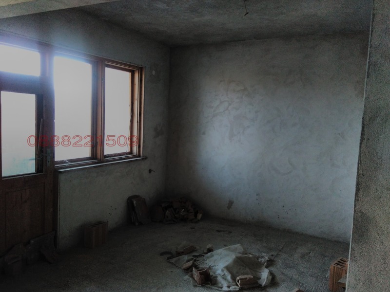 Продава ЕТАЖ ОТ КЪЩА, гр. Каварна, област Добрич, снимка 4 - Етаж от къща - 52785187