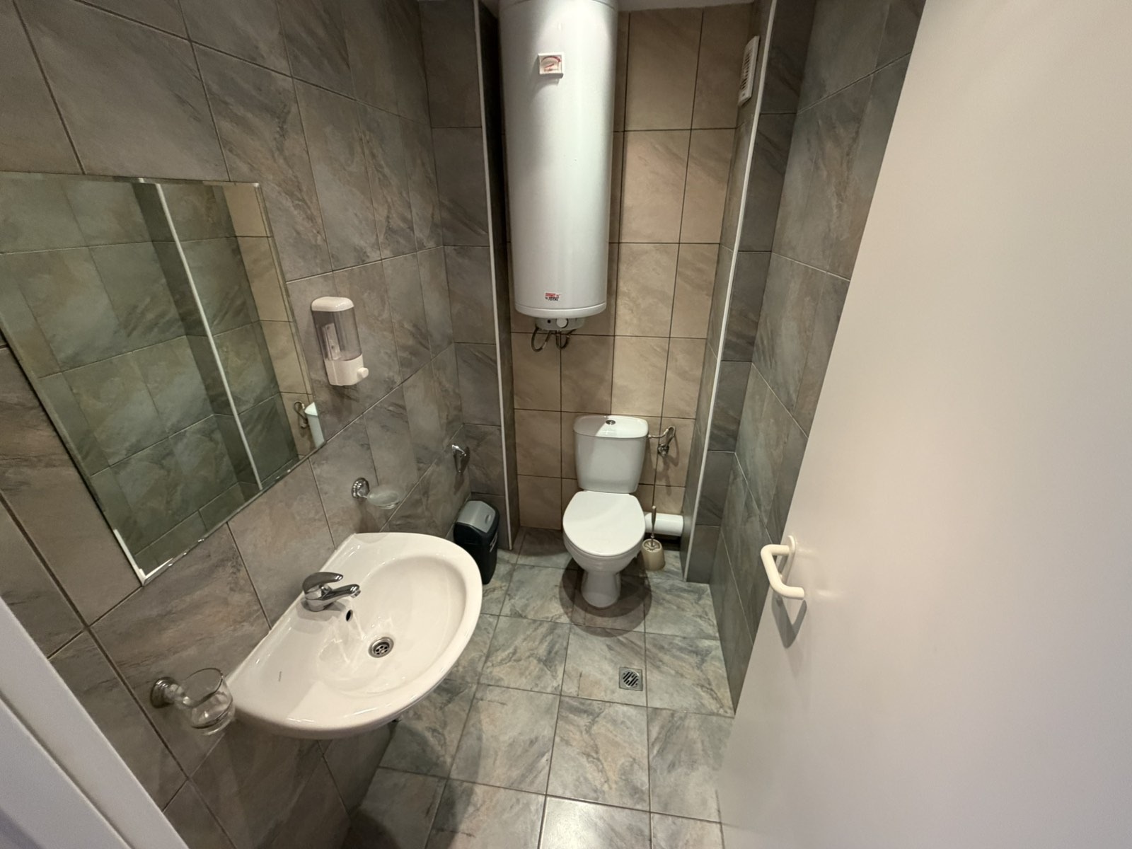 Продава 3-СТАЕН, гр. Ахелой, област Бургас, снимка 12 - Апартаменти - 54030053