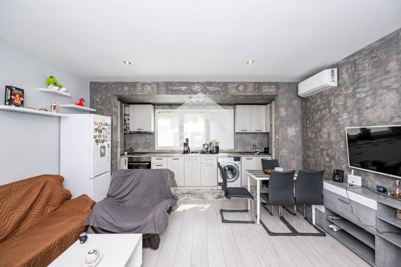 Продава 4-СТАЕН, гр. Пловдив, Христо Смирненски, снимка 2 - Апартаменти - 54137388