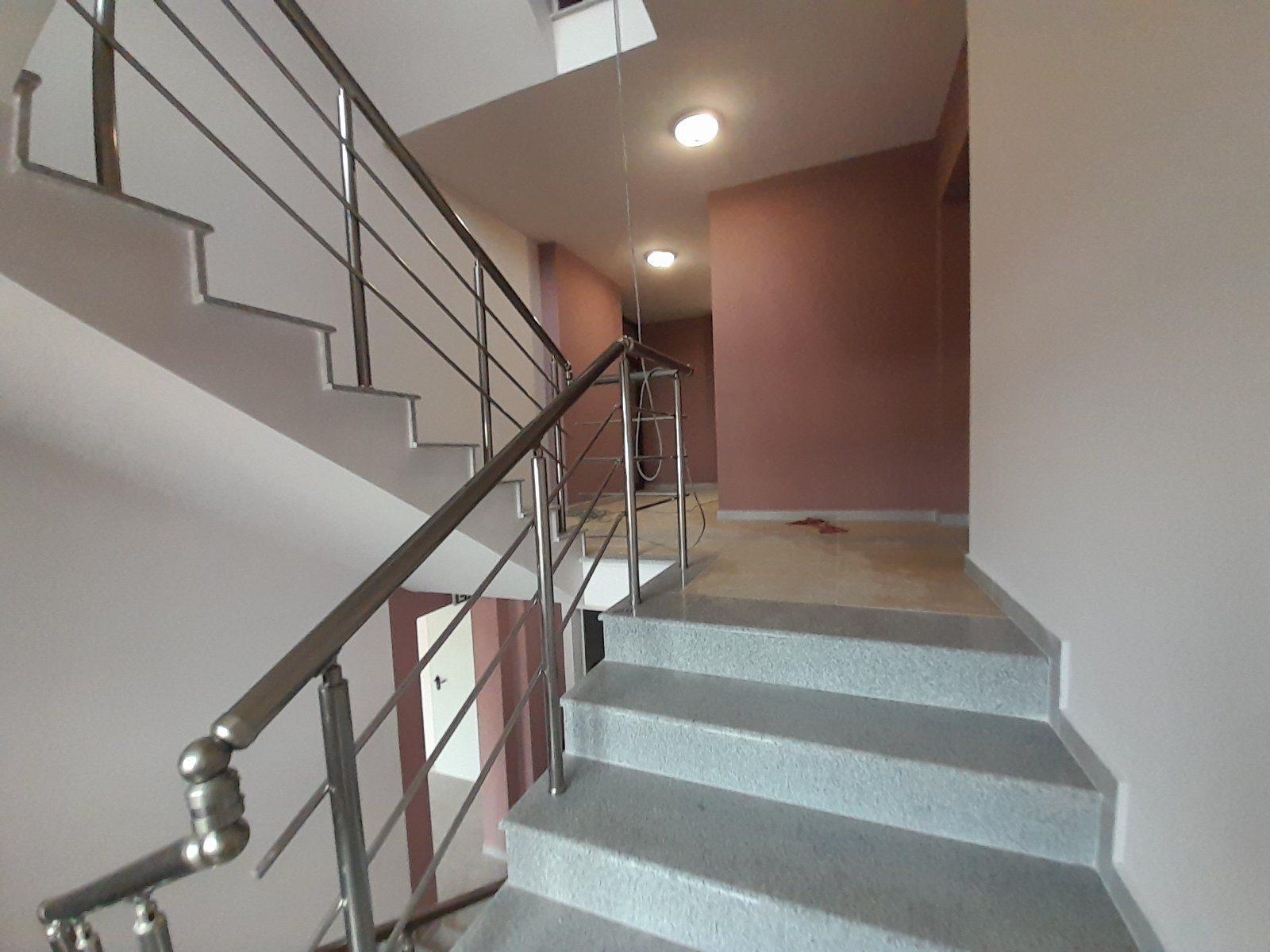 Продава 2-СТАЕН, гр. Стара Загора, Ремиза, снимка 2 - Апартаменти - 46398555