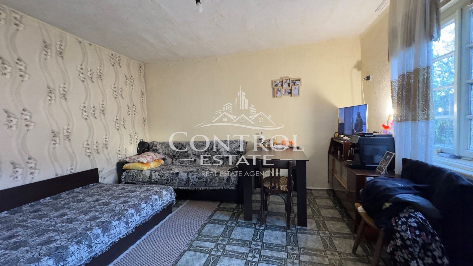 Продава КЪЩА, гр. Дебелец, област Велико Търново, снимка 2 - Къщи - 54202295