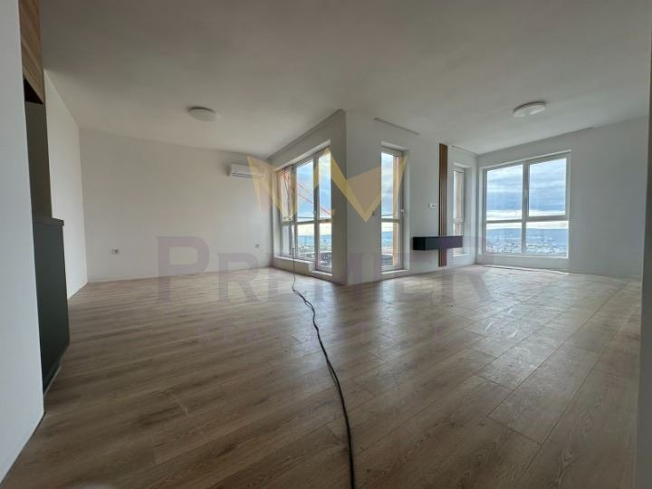 Продава 2-СТАЕН, гр. Варна, Изгрев, снимка 3 - Апартаменти - 52532791