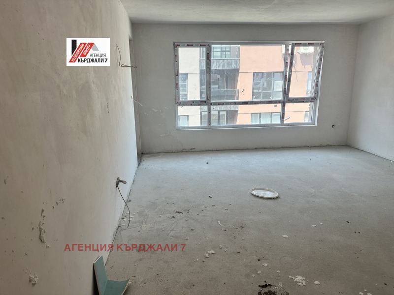 À venda  2 quartos Kardjali , Vazrojdenci , 100 m² | 63608803