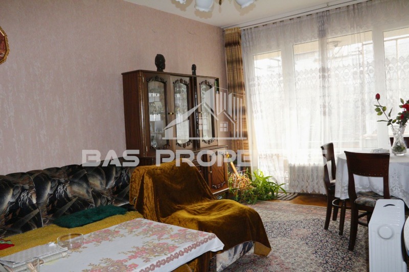 Продава 3-СТАЕН, гр. София, Гоце Делчев, снимка 3 - Апартаменти - 52576505