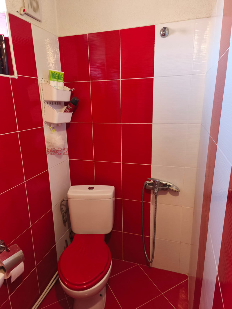 Продава ЕТАЖ ОТ КЪЩА, гр. Перник, Калкас, снимка 8 - Етаж от къща - 52780172