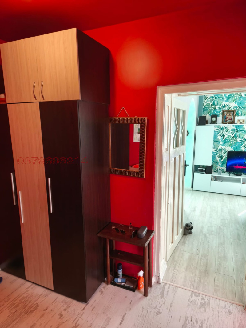 Продава ЕТАЖ ОТ КЪЩА, гр. Перник, Калкас, снимка 10 - Етаж от къща - 52780172